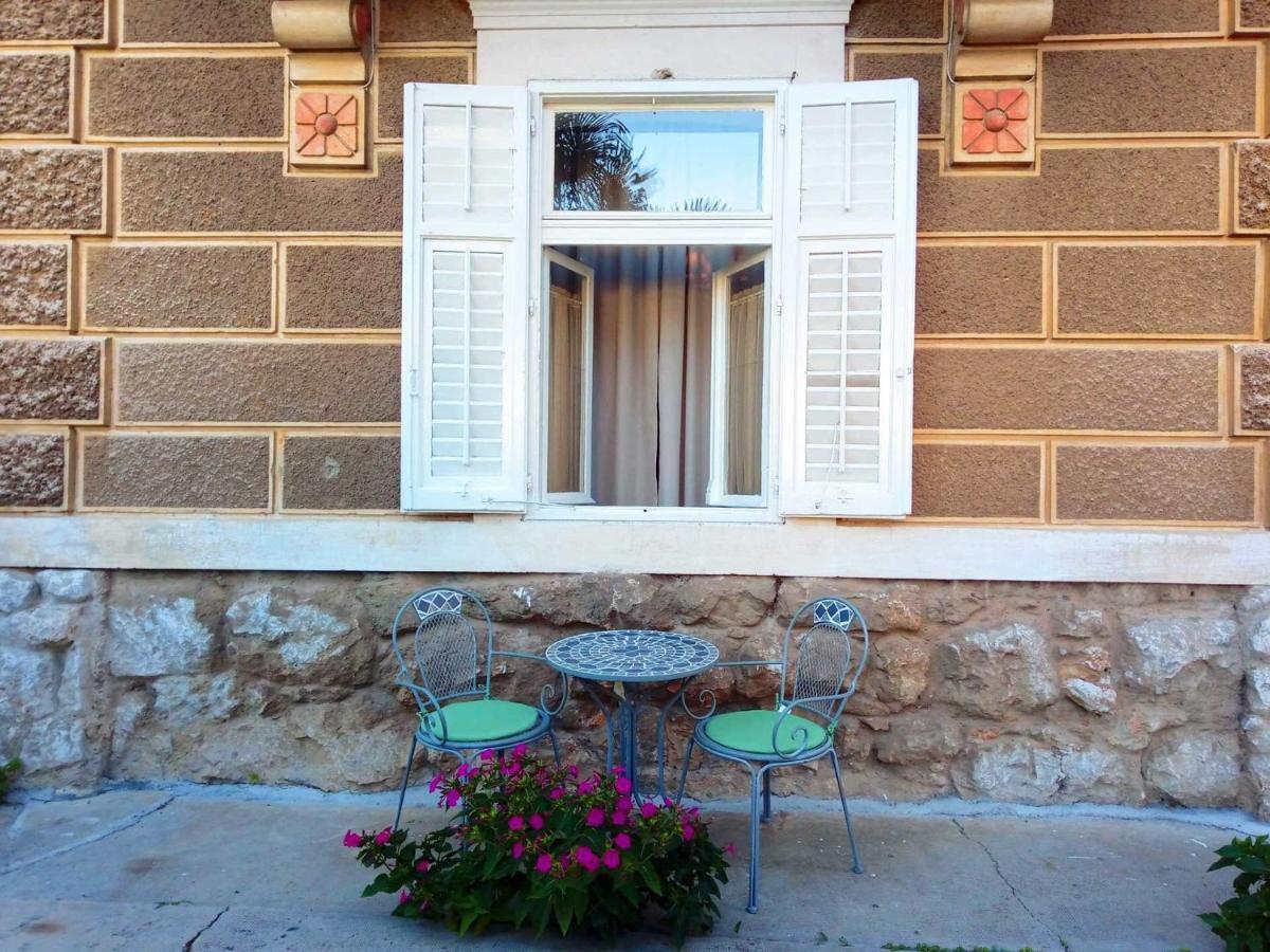 Apartments Rezine Lovran Exterior foto